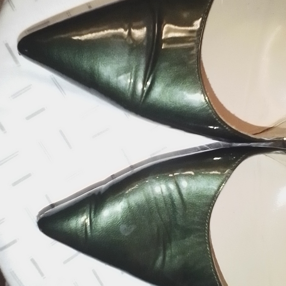 Manolo Blahnik Designer Heels - Picture 3 of 4